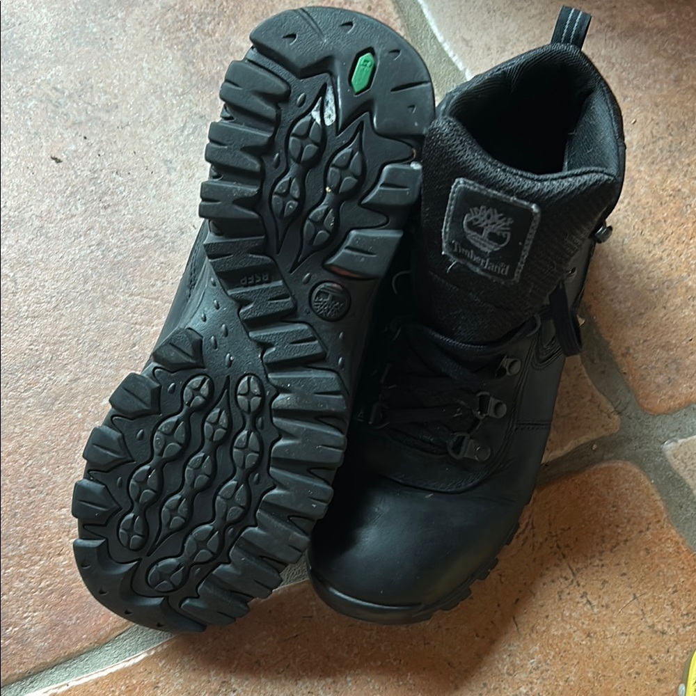 Timberland Men's Black Boots - Picture 3 of 4
